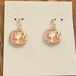 ❤️KENDRA SCOTT BARBIE EARRINGS❤️